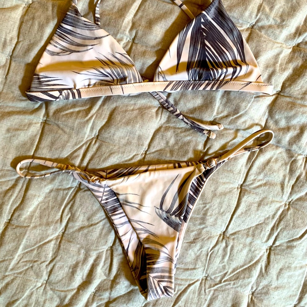 Spiritual Gangster - Peace Love & Swim